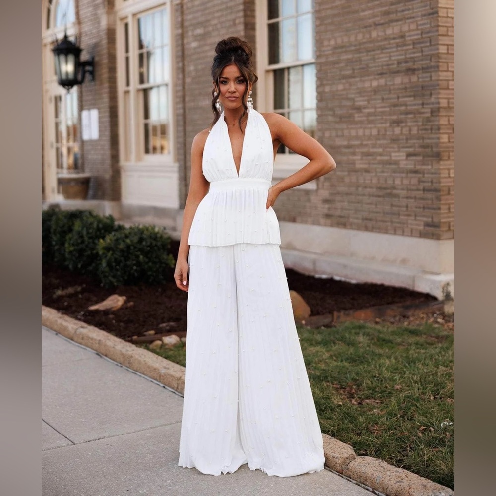Elegant White Wide Leg Jumpsuit